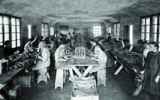 la fabbrica dimenticata ssu rai storia, passato e presente Paolo Mieli